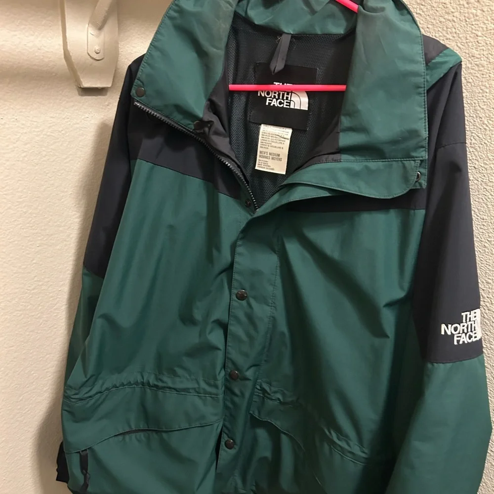 90s The North Face Dark Green Hydroseal Windbreaker/Jacket - Picture 3 of 7
